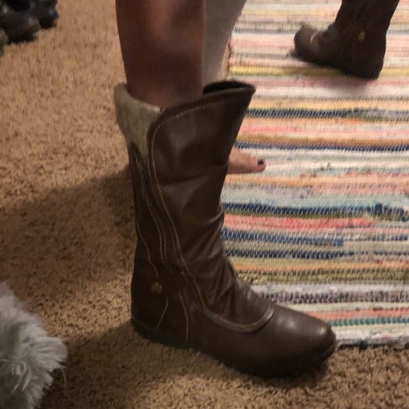 Fur lined calf high boots - Picture 2 of 14